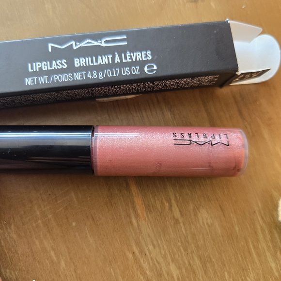 MAC Cosmetics Lipglass in Shimmering Pink - Picture 4 of 7